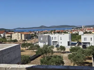 Stan 143 m², Vodice - 3 spavaće sobe i 3 kupaonice - 2
