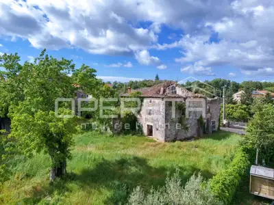 Old house 150 m², Vižinada - investment for a tourist project - 3