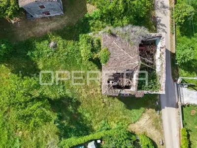 Old house 150 m², Vižinada - investment for a tourist project - 11
