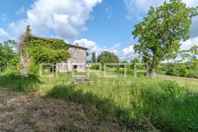 Old house 150 m², Vižinada - investment for a tourist project - 4