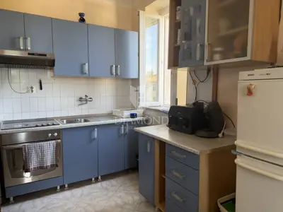 Stan 57 m², centar Labina - 2 spavaće sobe i terasa - 2