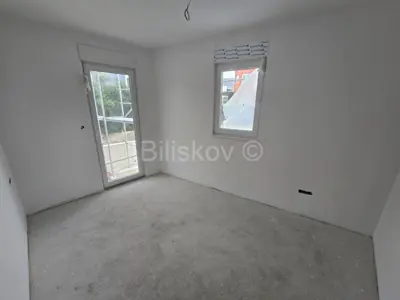 Prodaja, K. Novi, 1soban stan, novogradnja, garaža, vrt