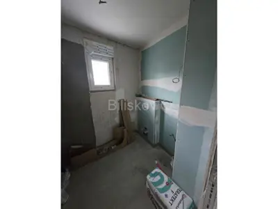 Prodaja, K. Novi, 1soban stan, novogradnja, garaža, vrt - 3