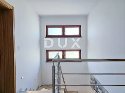 Villa 280 m², Malinska na Krku - beheizter Pool und Meerblick - 16