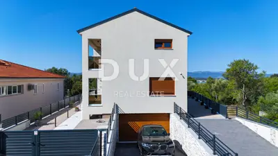 Villa 280 m², Malinska na Krku - beheizter Pool und Meerblick