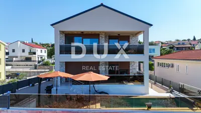 Villa 280 m², Malinska na Krku - beheizter Pool und Meerblick - 3