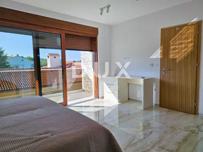 Villa 280 m², Malinska na Krku - beheizter Pool und Meerblick - 20