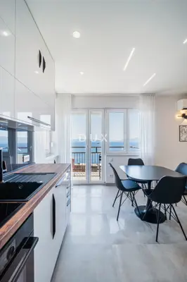 Rijeka, Donja Vežica, novouređen dvosoban stan, 55 m², pogled