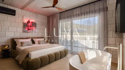 Villa 240 m², Prisoje - pool and tennis court - 21