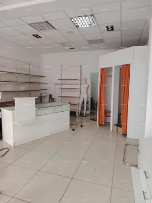Gewerbefläche in Pula, Centar - für ruhige Tätigkeit, Handel oder Büro - 2