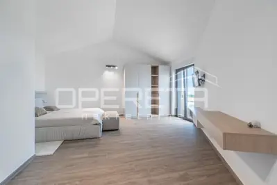House 181 m², Sveti Lovreč - pool and sea view - 13