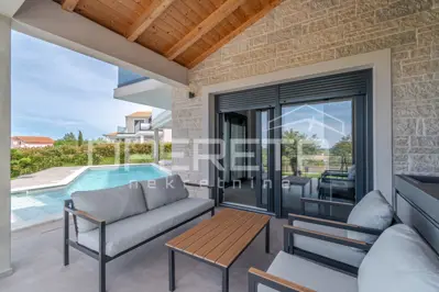 House 181 m², Sveti Lovreč - pool and sea view - 17