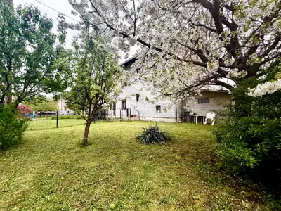 Kuća 400 m², Zaprešić Centar - 3 stambene jedinice - 9