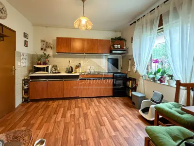 Kuća 400 m², Zaprešić Centar - 3 stambene jedinice - 16