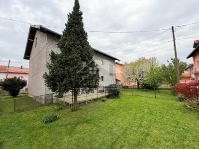 Kuća 400 m², Zaprešić Centar - 3 stambene jedinice - 11
