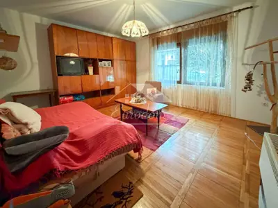Kuća 400 m², Zaprešić Centar - 3 stambene jedinice - 15