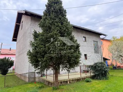 Kuća 400 m², Zaprešić Centar - 3 stambene jedinice - 8