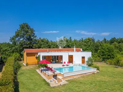 Central Istria, two elegant single-storey houses with pools and spa amenities - 12