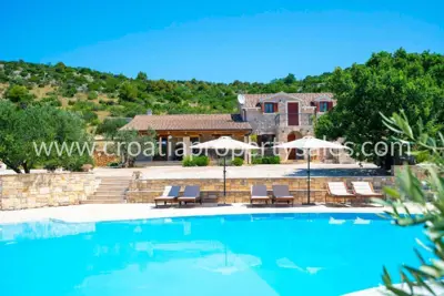 Kuća, Šibenik, 300 m², 2 900 000 €