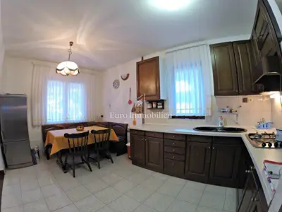 Kuća 428 m², Veliko Brdo - pogled na more i 7 apartmana - 13