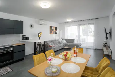 Stan 98,87 m², Poreč - 500 m od mora - 6