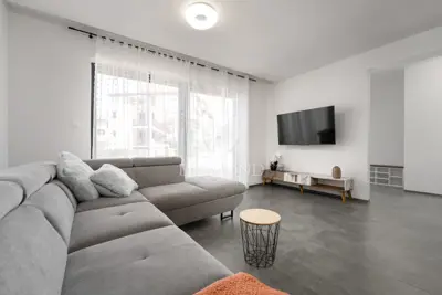 Stan 98,87 m², Poreč - 500 m od mora - 2