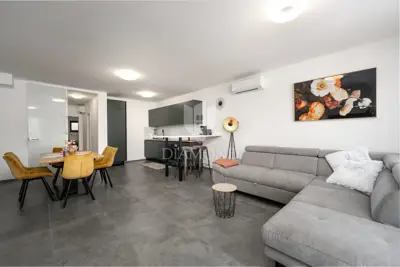 Stan 98,87 m², Poreč - 500 m od mora - 5