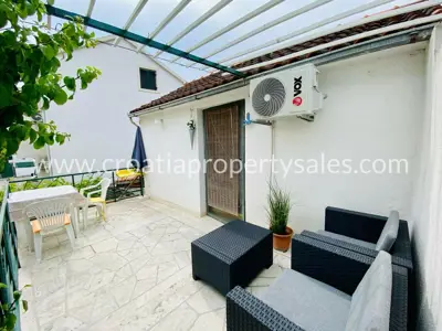 Haus, Brač, 150 m², 700 000 € - 14