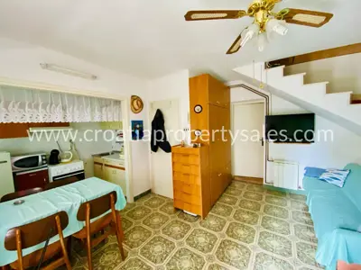 Haus, Brač, 150 m², 700 000 € - 3