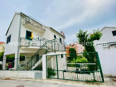Haus, Brač, 150 m², 700 000 €