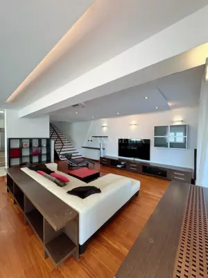 Stan 172 m², Remete - dvoetažni s vrtom i terasama