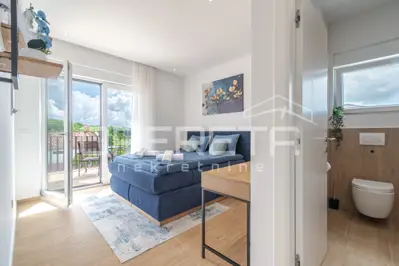 House 200 m², Poreč - quiet settlement near the sea - 18