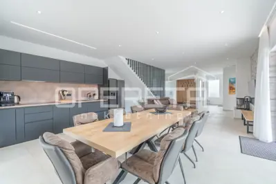 House 200 m², Poreč - quiet settlement near the sea - 4