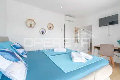 House 200 m², Poreč - quiet settlement near the sea - 13