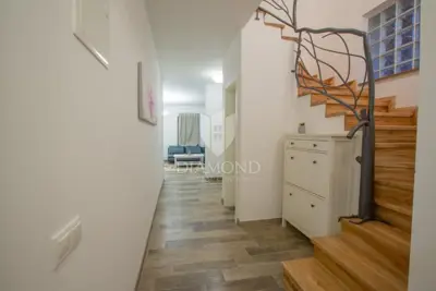 Ogulin, predivna vila na jezeru - 12