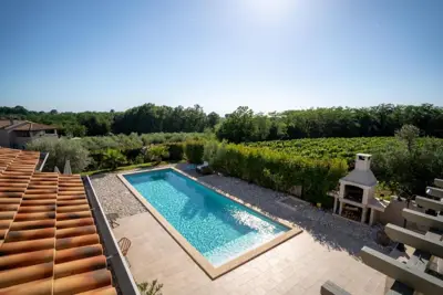 Vila 245 m², Višnjan - grijani bazen i konoba - 4