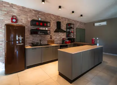 Vila 245 m², Višnjan - grijani bazen i konoba - 17