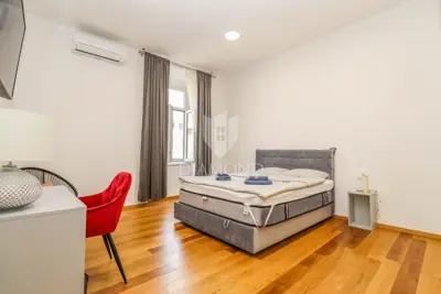 Stan 85 m², Pula Centar - dvije spavaće sobe i 2 kupaonice - 12