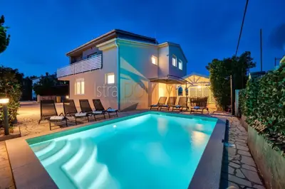 Villa 260 m², Ližnjan - Panoramablick auf das Meer