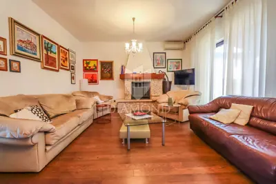 Pula, beautiful house with multiple apartments in a quiet location - 9
