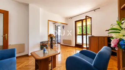 Stan 62 m², Lovran - centar, 2 sobe i vrt - 2