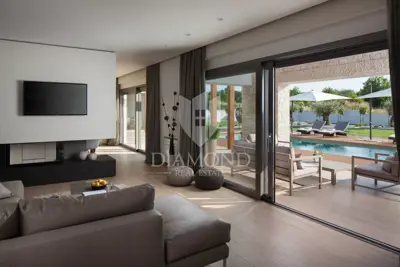 Villa 220 m², Labin - bazen, sauna i jacuzzi - 17