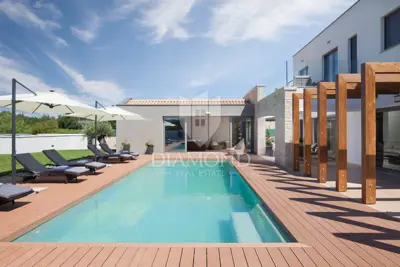 Villa 220 m², Labin - bazen, sauna i jacuzzi - 5