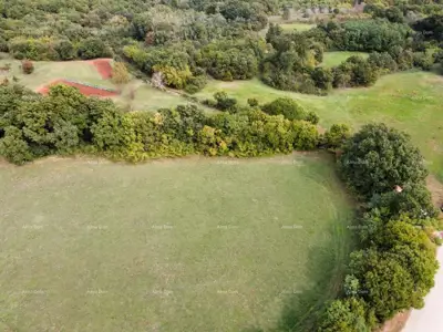 Building plot 1,905 m², Marčana - by the road - 2
