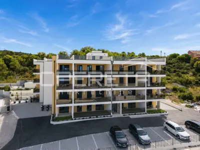 Čiovo / Komforan stan s pogledom na more – useljiv - 6