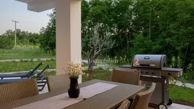 Vila 140 m², Rovinj - bazen i vrt okruženi prirodom - 6