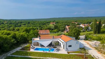 Vila 140 m², Rovinj - bazen i vrt okruženi prirodom - 3