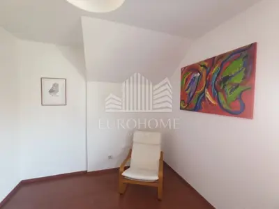 Haus 228 m², Lučko, ruhige Straße und 3 Etagen - 15