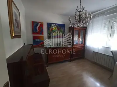 Haus 228 m², Lučko, ruhige Straße und 3 Etagen - 12