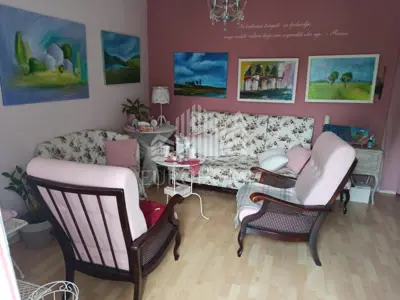 Haus 228 m², Lučko, ruhige Straße und 3 Etagen - 10